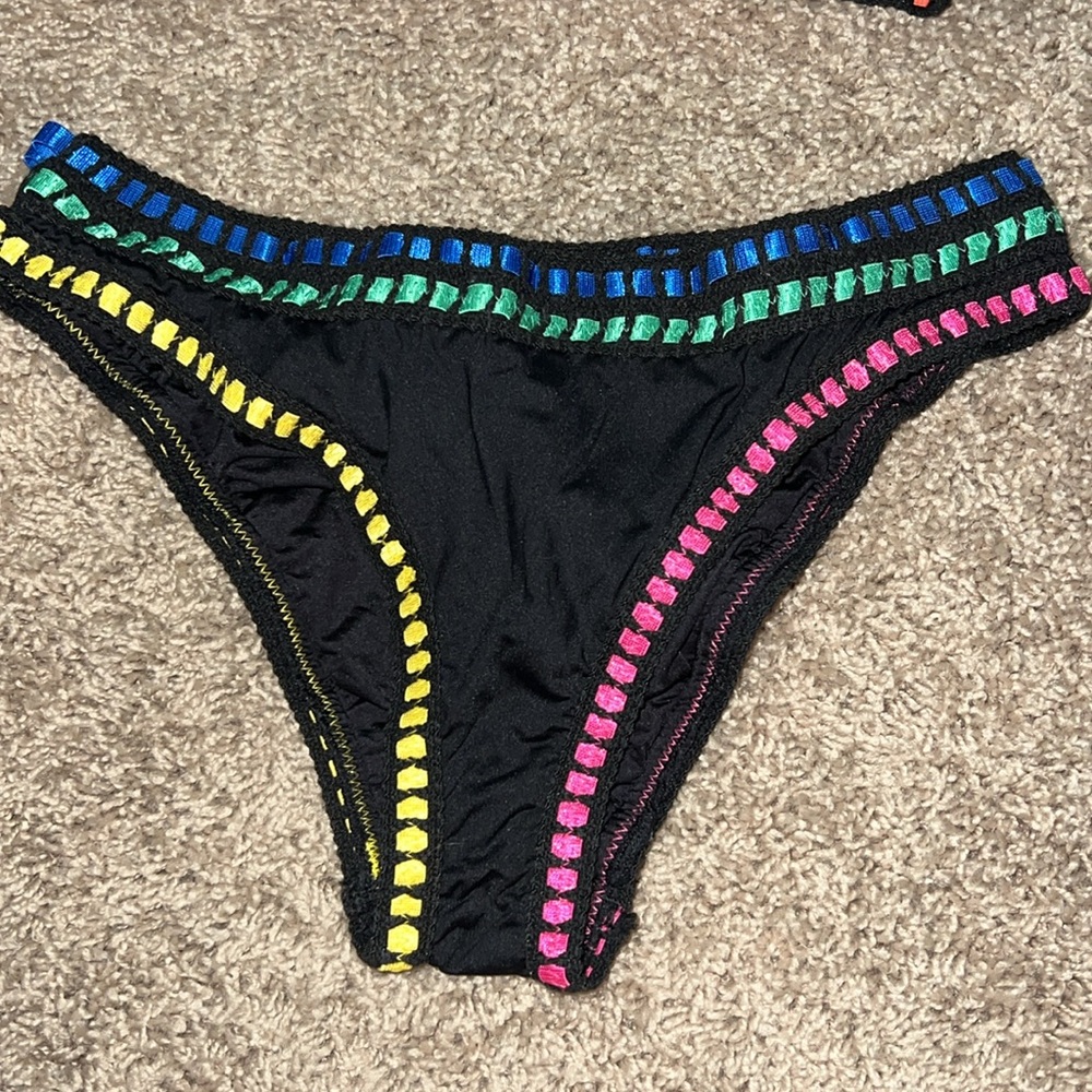 La Blanca Black Bikini with Multicolor Trim - Picture 2 of 8